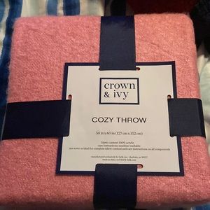 Crown&Ivy